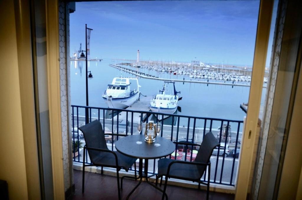 "Luigi" Balcon Sur La Mer Et Le Port De Sète Eksteriør bilde